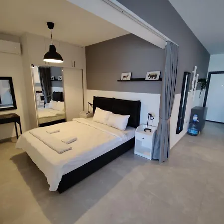 Happy Vacation With Water Park For Kids In Caesar Blue Resort, Lunch 4 Pm, Gym, Heated Pool, Sauna And Jacuzzi Apartment