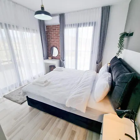 Happy Vacation With Water Park For Kids In Caesar Blue Resort, Lunch 4 Pm, Gym, Heated Pool, Sauna And Jacuzzi Daire *